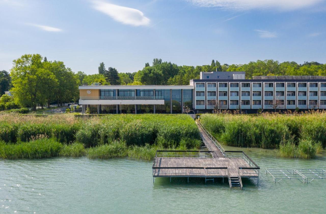 Hotel Otp Balatonszárszó Exterior foto